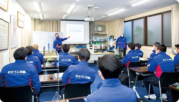 （経営者育成研修の写真）